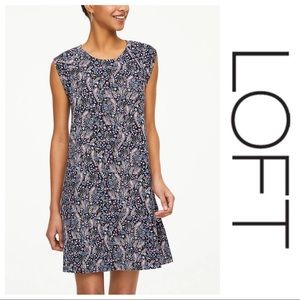 ✨ LOFT Floral Cap Sleeve Swing Dress ✨
